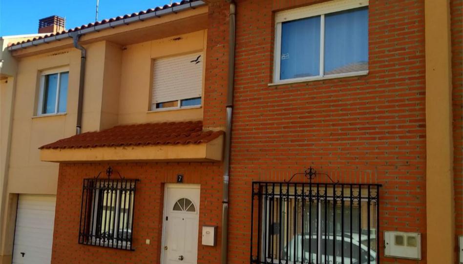 Photo 1 of Single-family semi-detached for sale in Calle Albergueria, 7, Castrogonzalo, Zamora