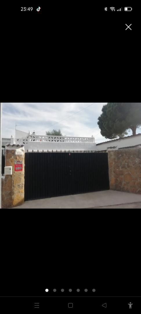 Exterior view of Garage to rent in Escalona