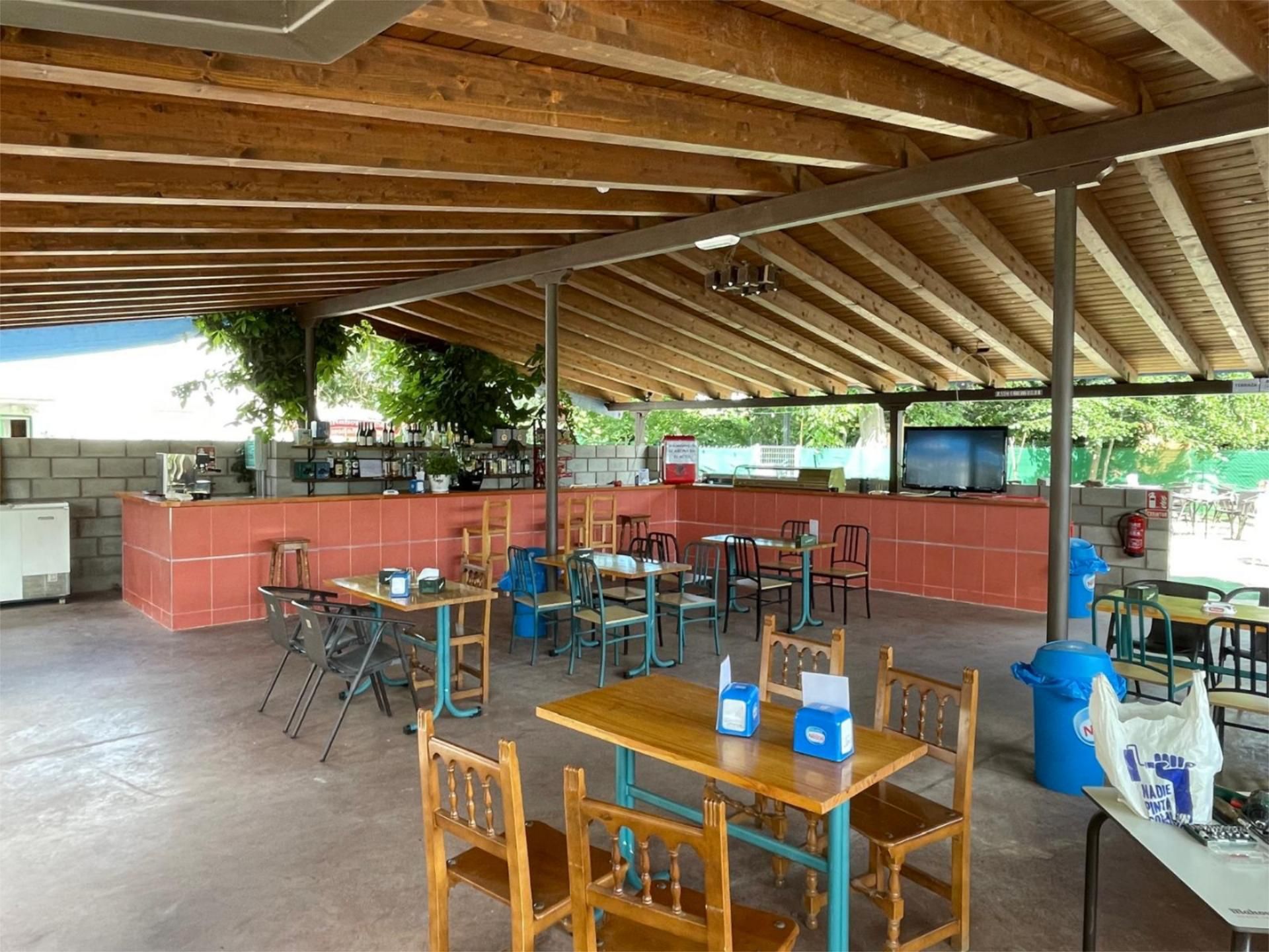 Local de lloguer en Navaluenga amb Moblat