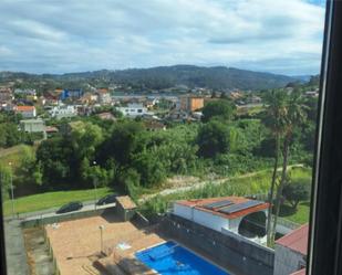 Vista exterior de Pis de lloguer en Poio amb Traster, Piscina i Moblat