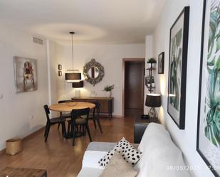 Living room of Flat to rent in  Granada Capital  with Heating, Swimming Pool and Furnished