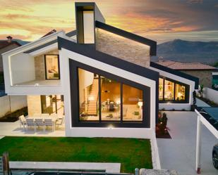 Exterior view of Flat for sale in Guadalix de la Sierra  with Air Conditioner, Terrace and Swimming Pool