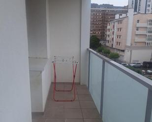 Terrassa de Pis de lloguer en  Pamplona / Iruña amb Calefacció, Parquet i Moblat