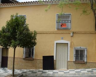 Vista exterior de Casa adosada en venda en Lezuza amb Terrassa