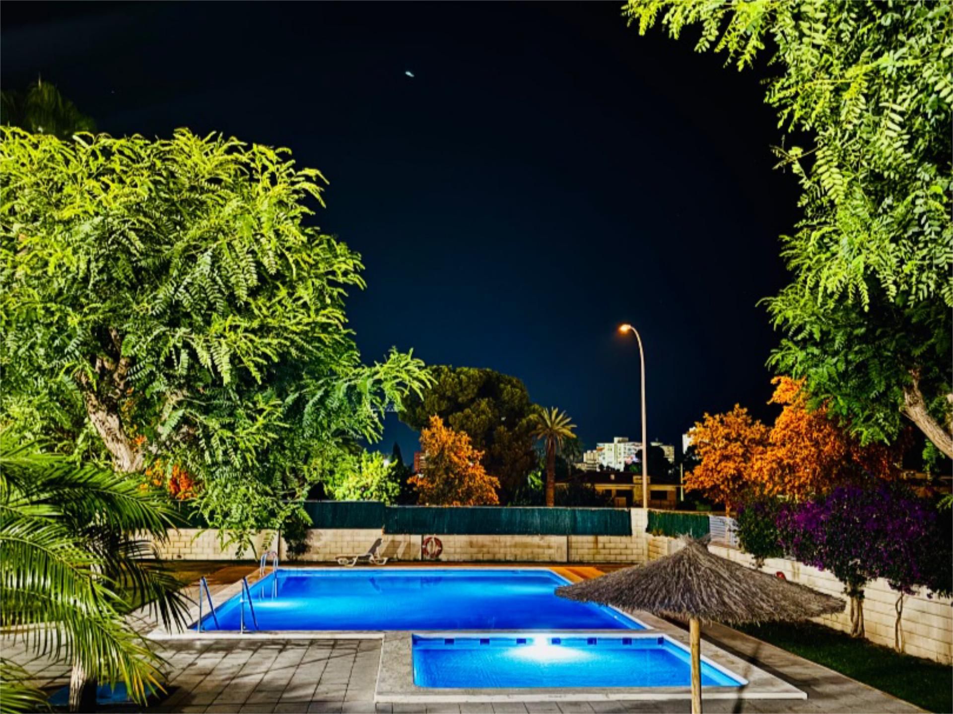 Piscina de Piso en venta en Alicante / Alacant con Aire acondicionado, Calefacción y Jardín privado