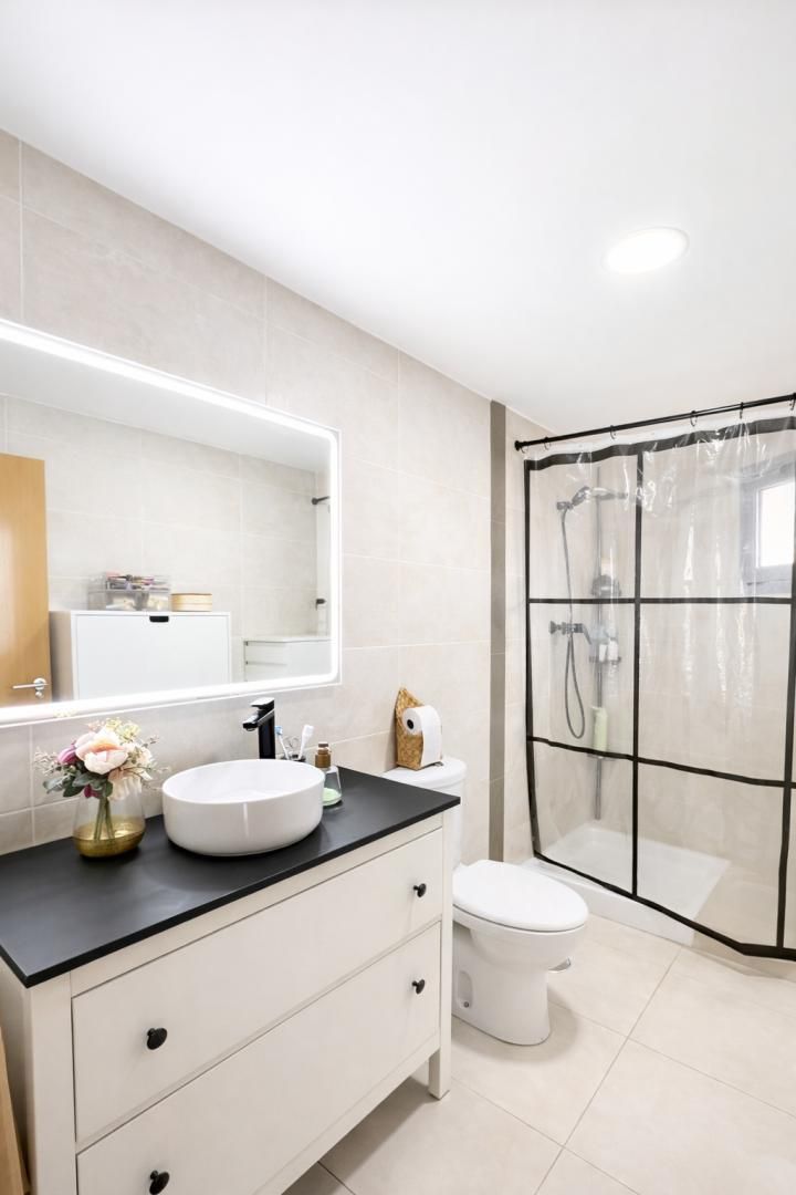 Bathroom of Flat for sale in Alicante / Alacant  with Air Conditioner, Terrace and Swimming Pool