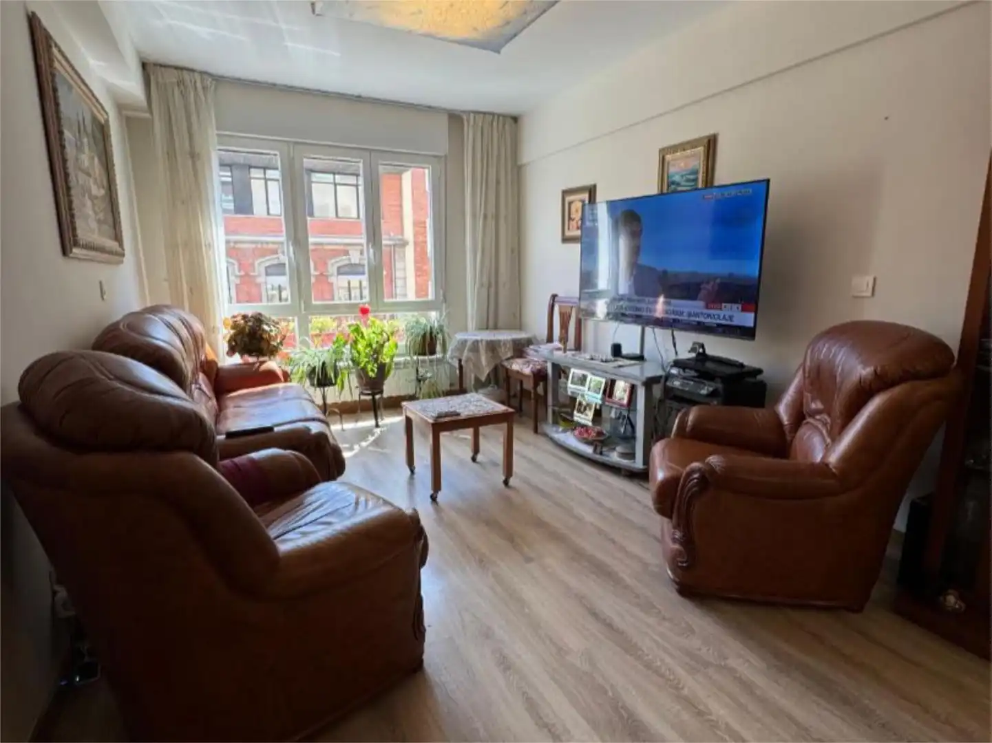 Flat for sale in Ramiro de Maeztu Kalea, 17, Lovaina Living room of Flat for sale in Vitoria - Gasteiz