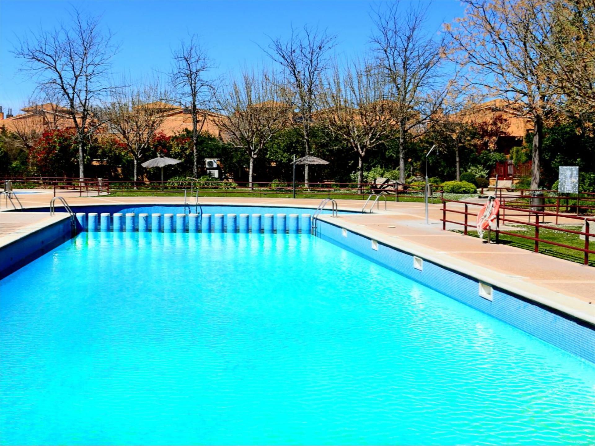 Piscina de Casa o xalet en venda en  Zaragoza Capital amb Aire condicionat, Terrassa i Piscina