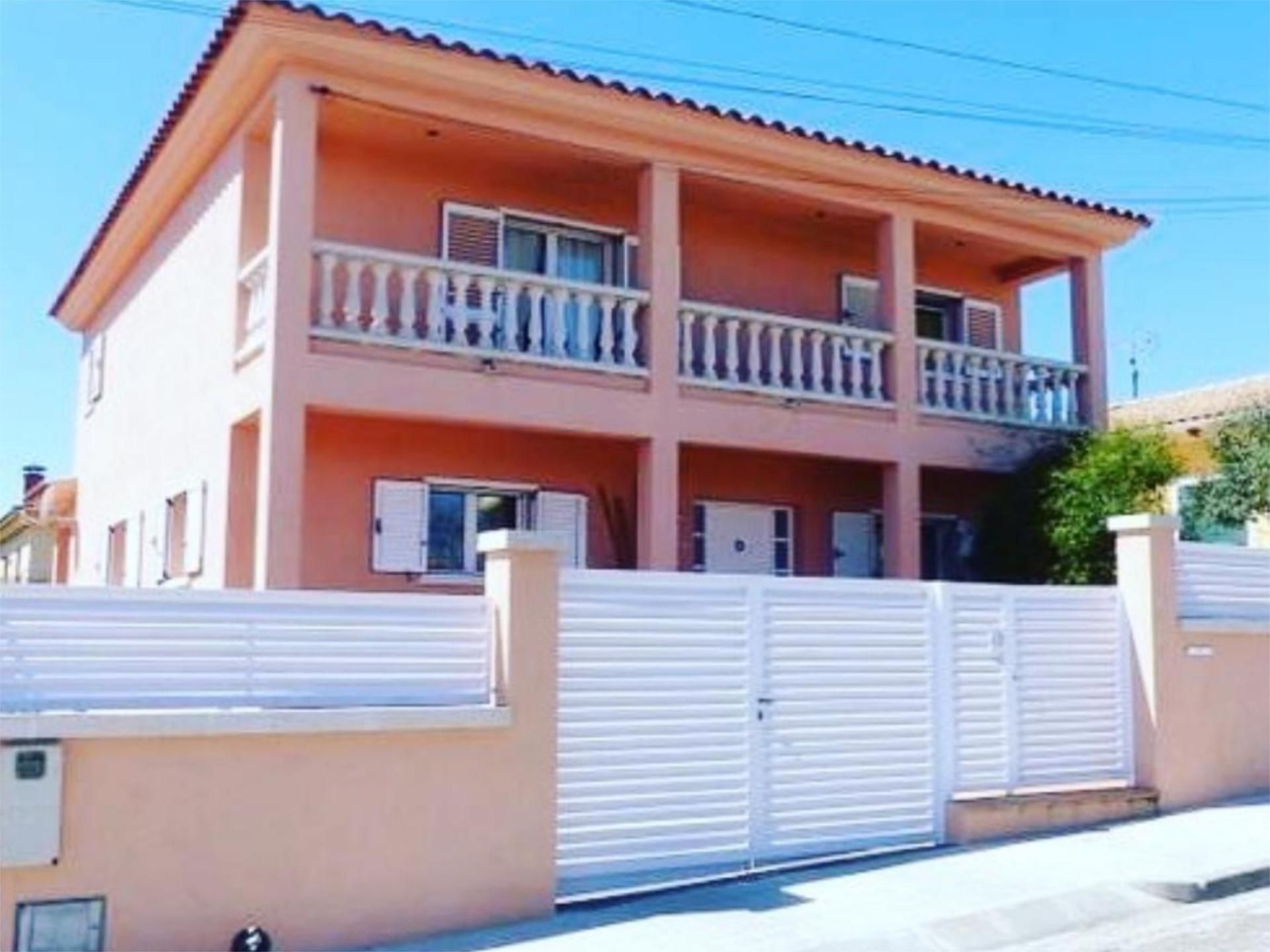 Exterior view of Flat for sale in Sant Jaume dels Domenys  with Air Conditioner, Swimming Pool and Balcony