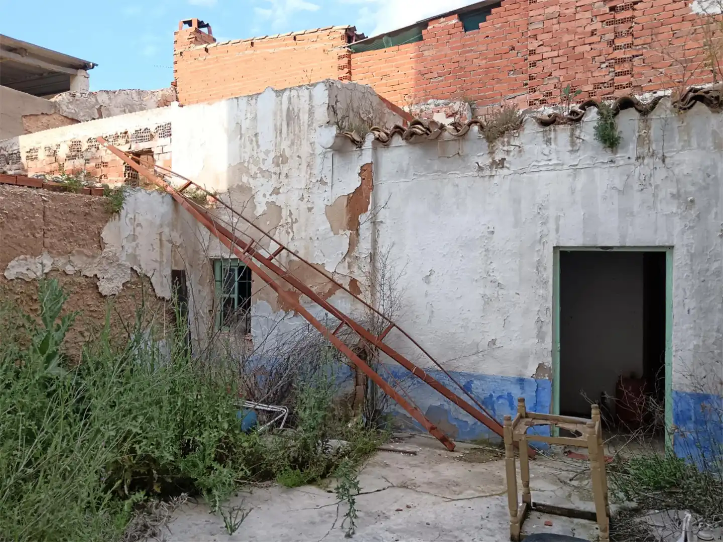 Vista exterior de Planta baja en venta en Miguel Esteban