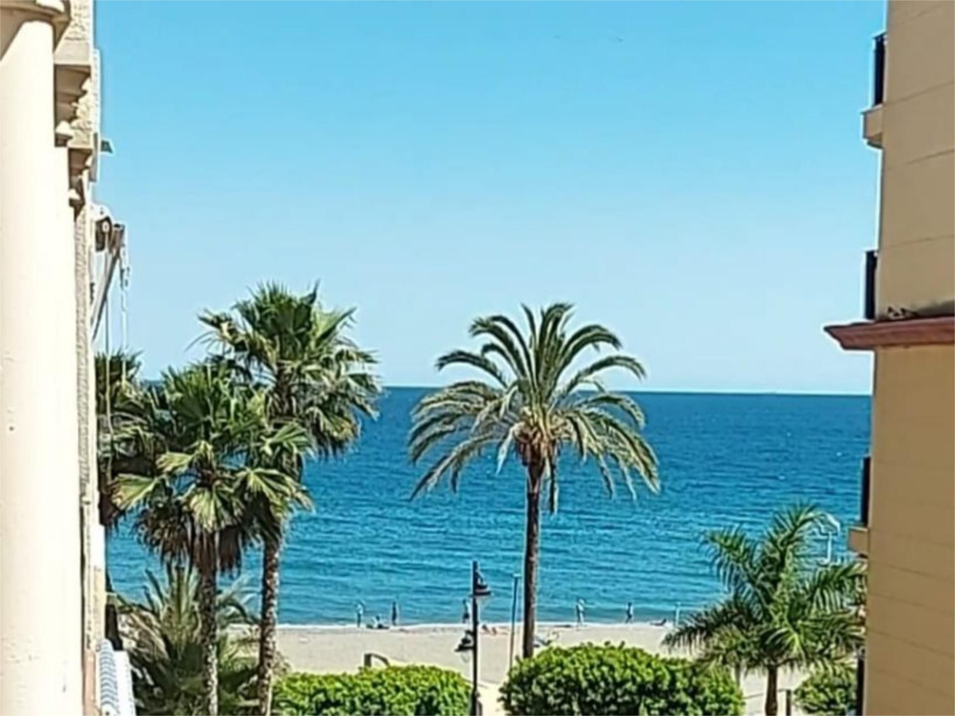 Exterior view of Flat to rent in Estepona  with Air Conditioner, Heating and Terrace