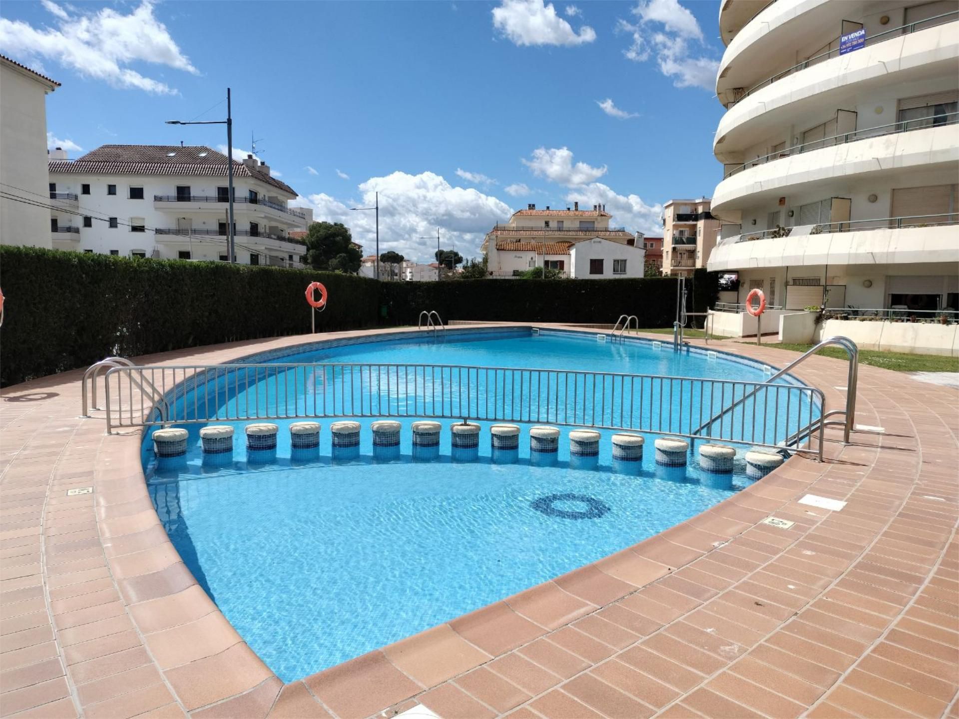 Piscina de Pis en venda en L'Estartit amb Terrassa