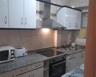 Cuina de Pis de lloguer en Ourense Capital  amb Terrassa