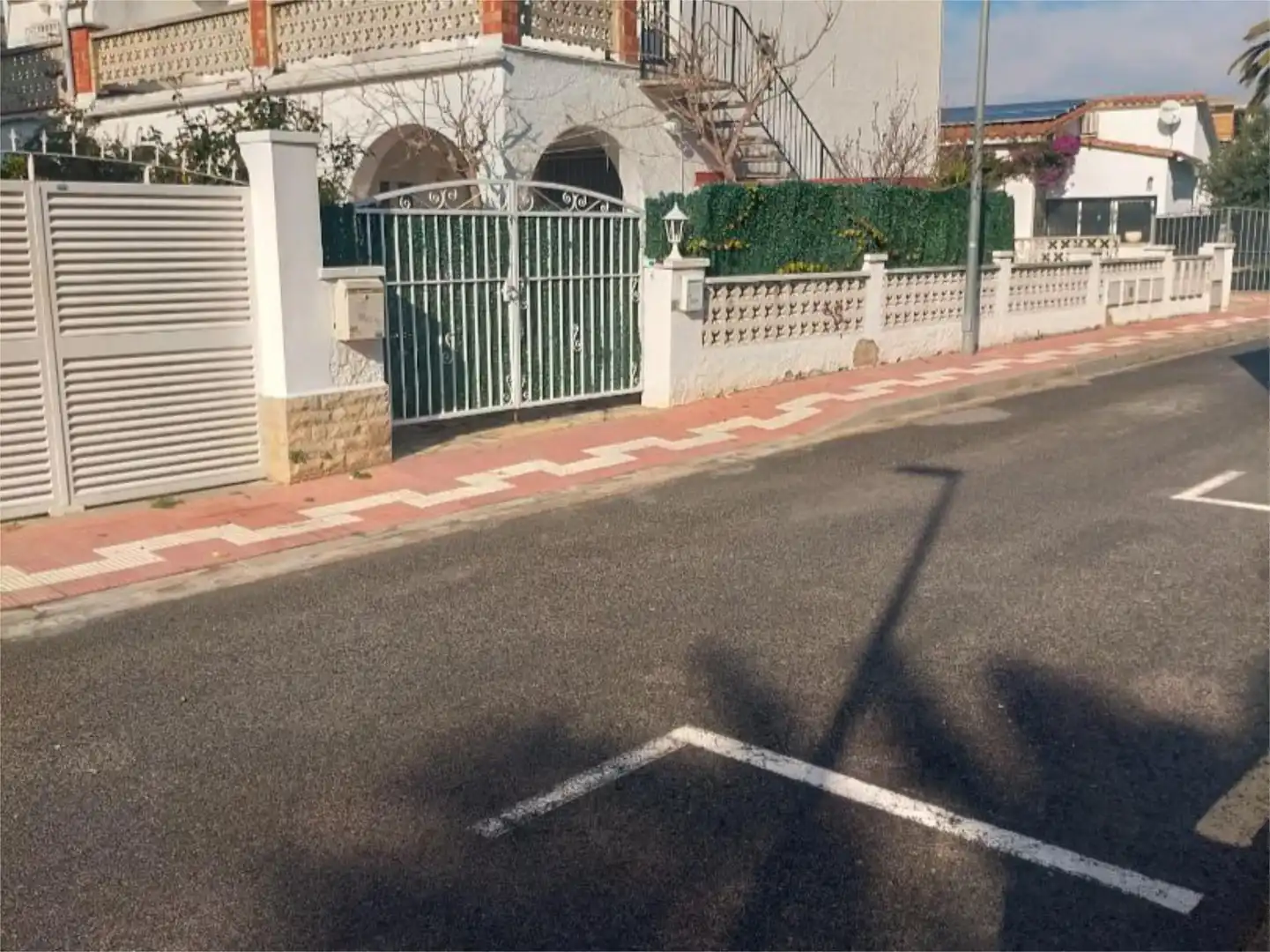 Wohnung zum Verkauf in Carrer Verge del Pilar, 25, Regueral - Prat d'en Forés Außenansicht von Wohnung zum Verkauf in Cambrils mit Terrasse