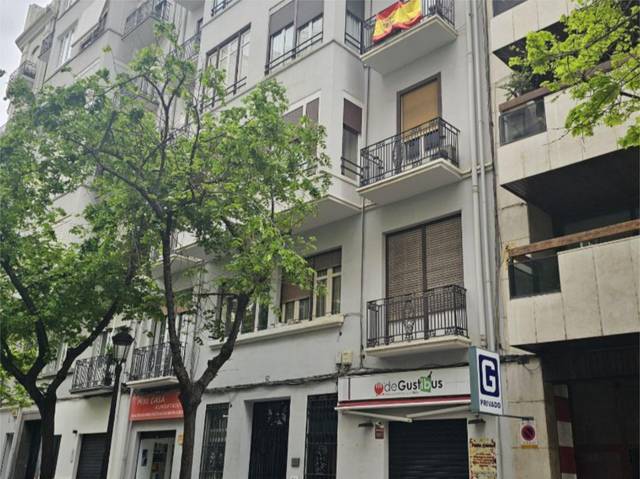 Local comercial en Venta en Carrer de Joaquín Costa, 25 en Gran Via