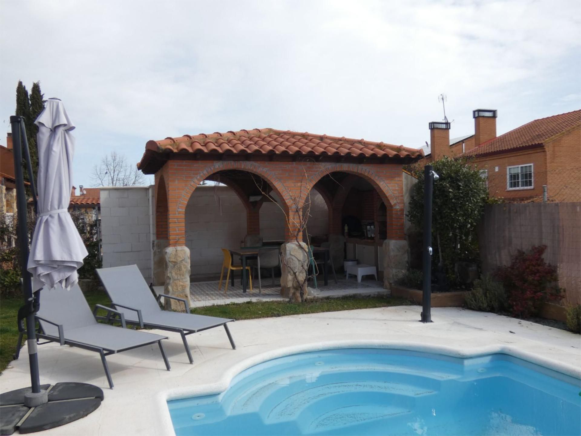 Swimming pool of Flat for sale in Camarma de Esteruelas  with Air Conditioner, Heating and Private garden