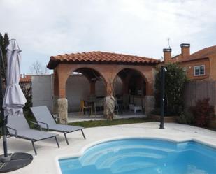 Piscina de Pis en venda en Camarma de Esteruelas amb Aire condicionat, Calefacció i Jardí privat