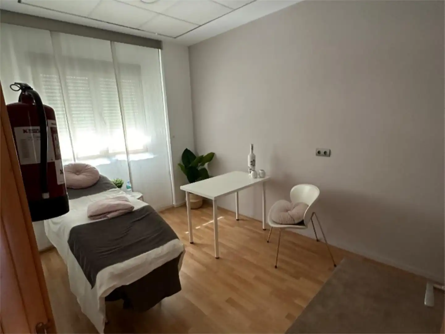Local en venta en Calle Pintor Juan Albert, 11, Yecla Habitación de Local en venta en Yecla con Aire acondicionado y Parquet