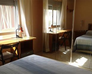 Bedroom of Flat to rent in Torrent  with Air Conditioner, Heating and Furnished