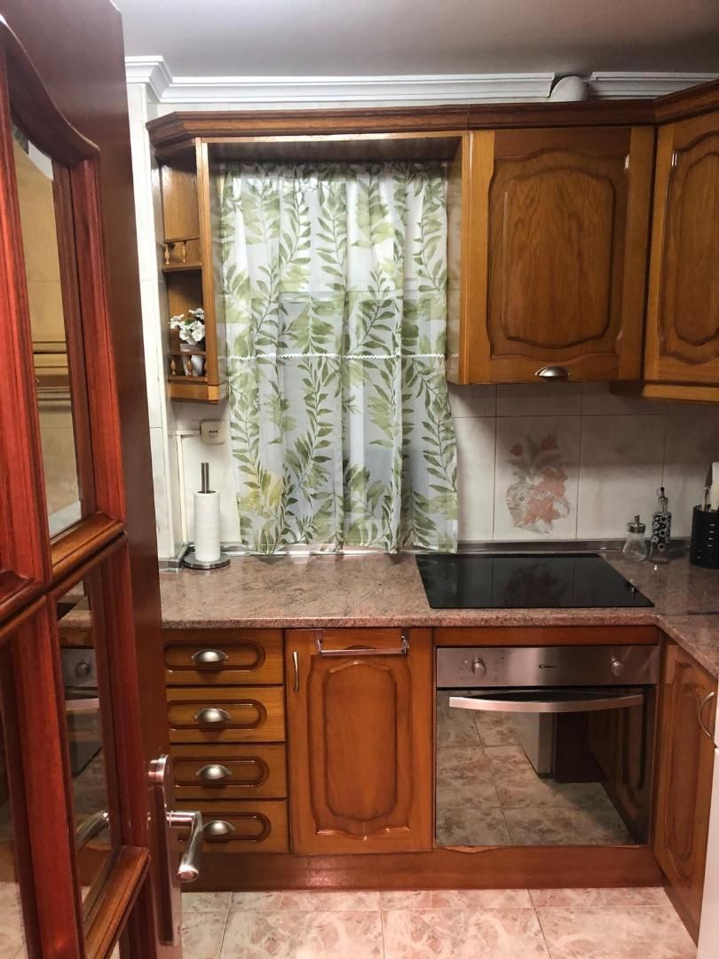 Kitchen of Flat to rent in  Jaén Capital  with Air Conditioner, Heating and Furnished