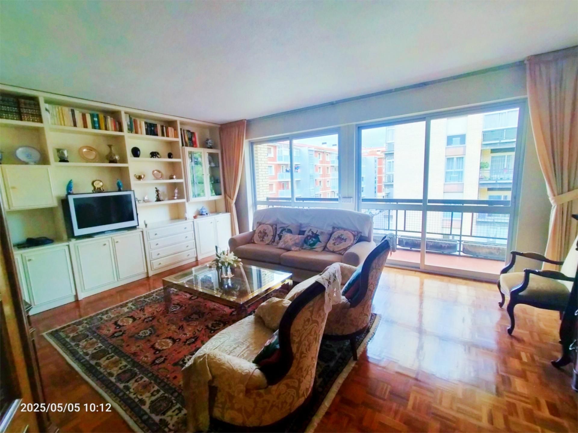 Living room of Flat for sale in  Pamplona / Iruña  with Terrace and Balcony