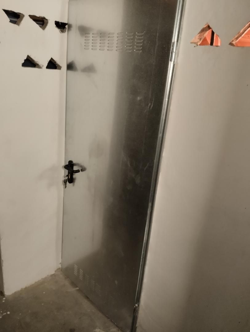 Box room to rent in  Madrid Capital