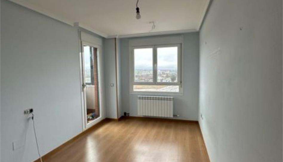 Photo 1 of Flat for sale in Calle Maria Moliner, 4, Armunia, León