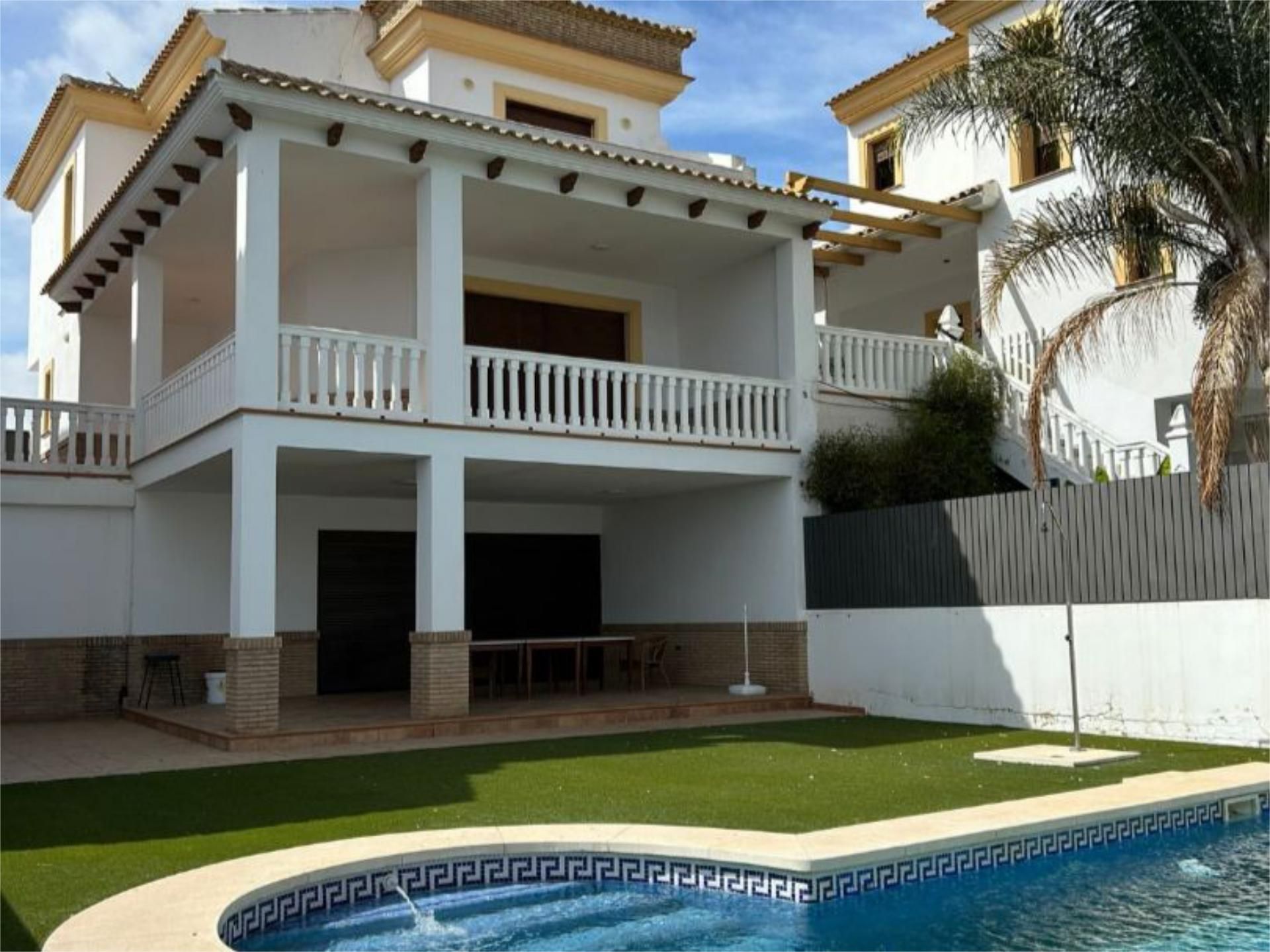 Piscina de Casa o xalet en venda en  Huelva Capital amb Aire condicionat, Jardí privat i Terrassa