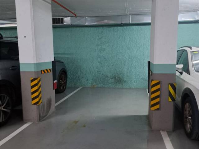 Garaje en Alquiler en Carrer de Josep Tarradellas, 23 en Centre - Can Nadal