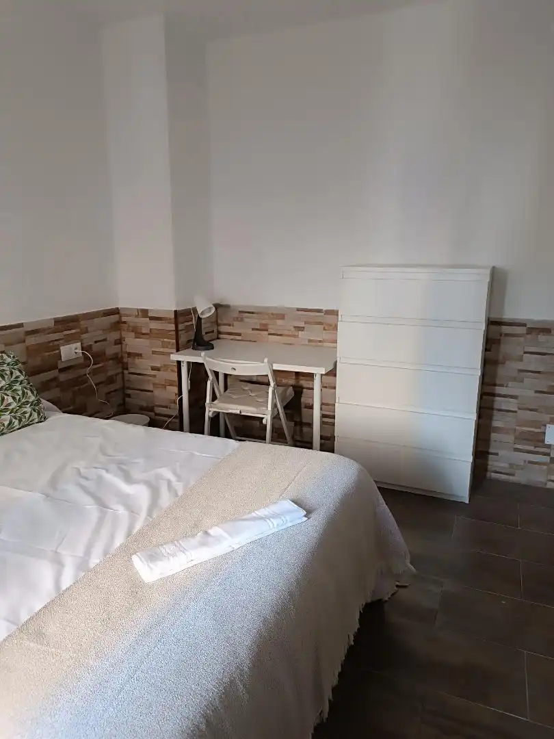 Habitació a Calle San Juan Bosco, 104, Mangas Verdes - Las Flores - Parque del Sur