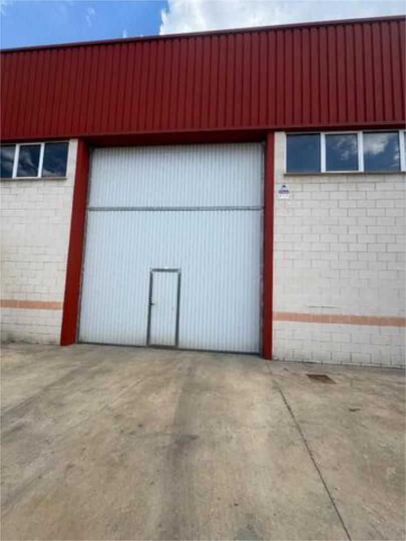Vista exterior de Nau industrial de lloguer en Sant Joan de l'Ènova