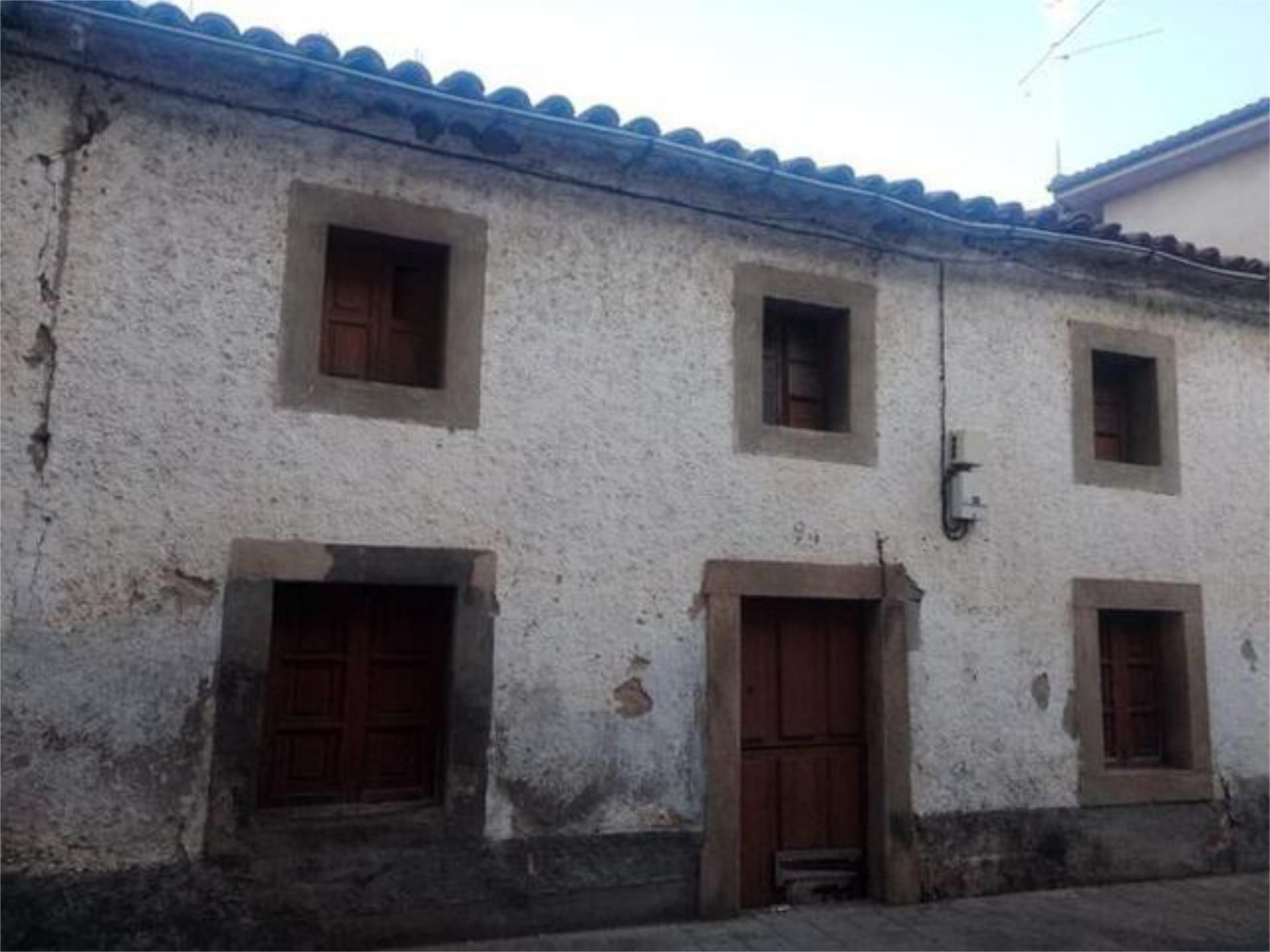 Vista exterior de Casa o xalet en venda en Lumbrales amb Jardí privat i Traster