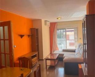 Sala d'estar de Pis de lloguer en Churriana de la Vega amb Calefacció, Jardí privat i Terrassa