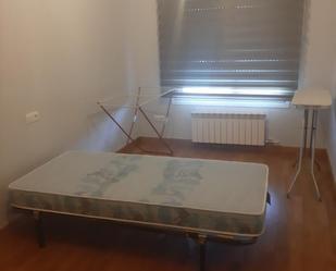 Dormitori de Pis de lloguer en Villalobón amb Calefacció, Parquet i Traster