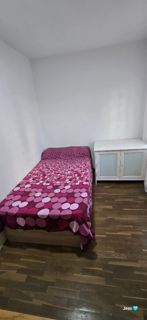 Bedroom of Flat to share in  Madrid Capital  with Parquet flooring and Furnished