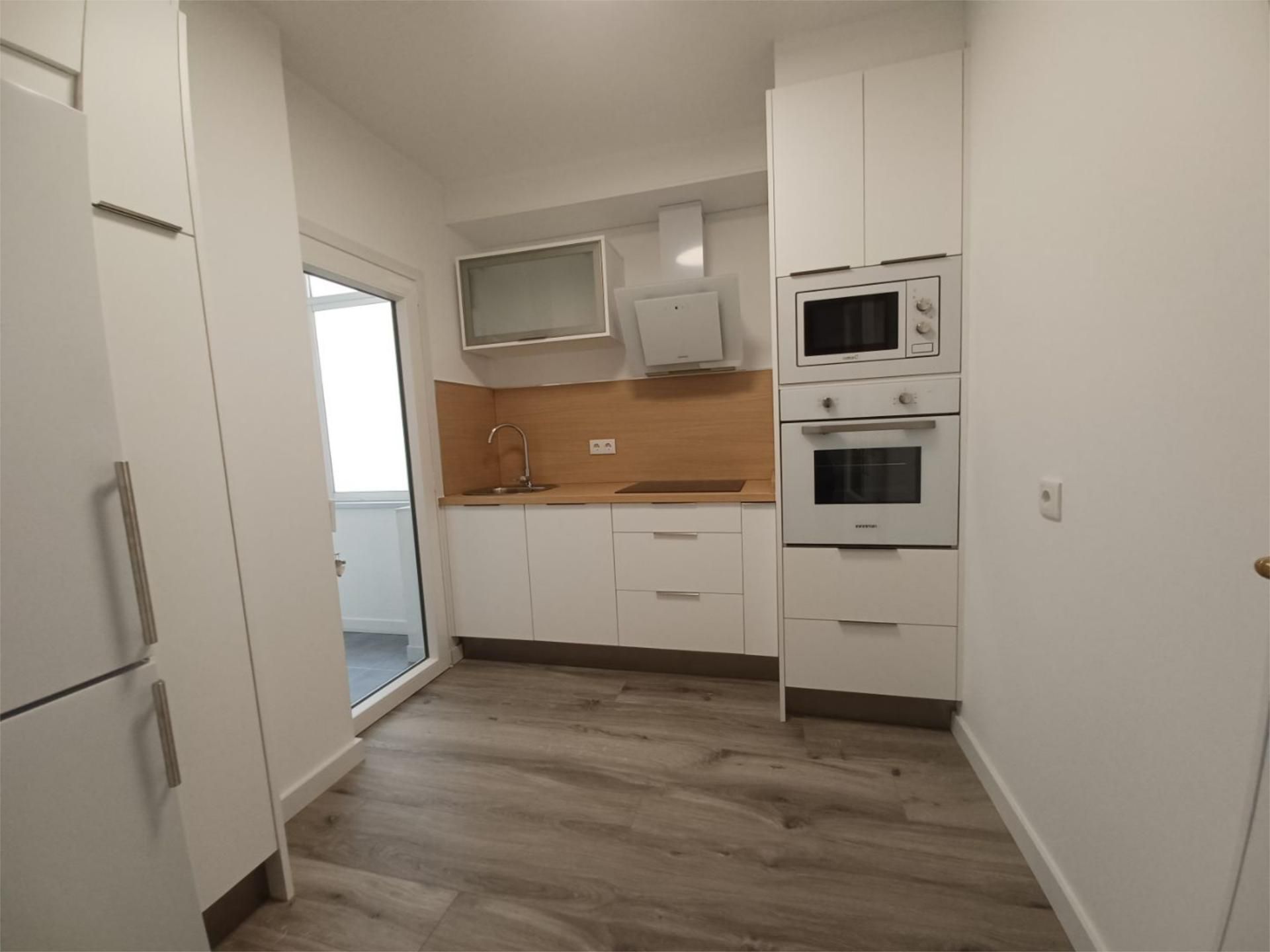 Cuina de Pis en venda en Lugo Capital amb Calefacció, Parquet i Terrassa