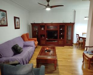 Sala d'estar de Àtic de lloguer en  Albacete Capital amb Aire condicionat, Calefacció i Parquet