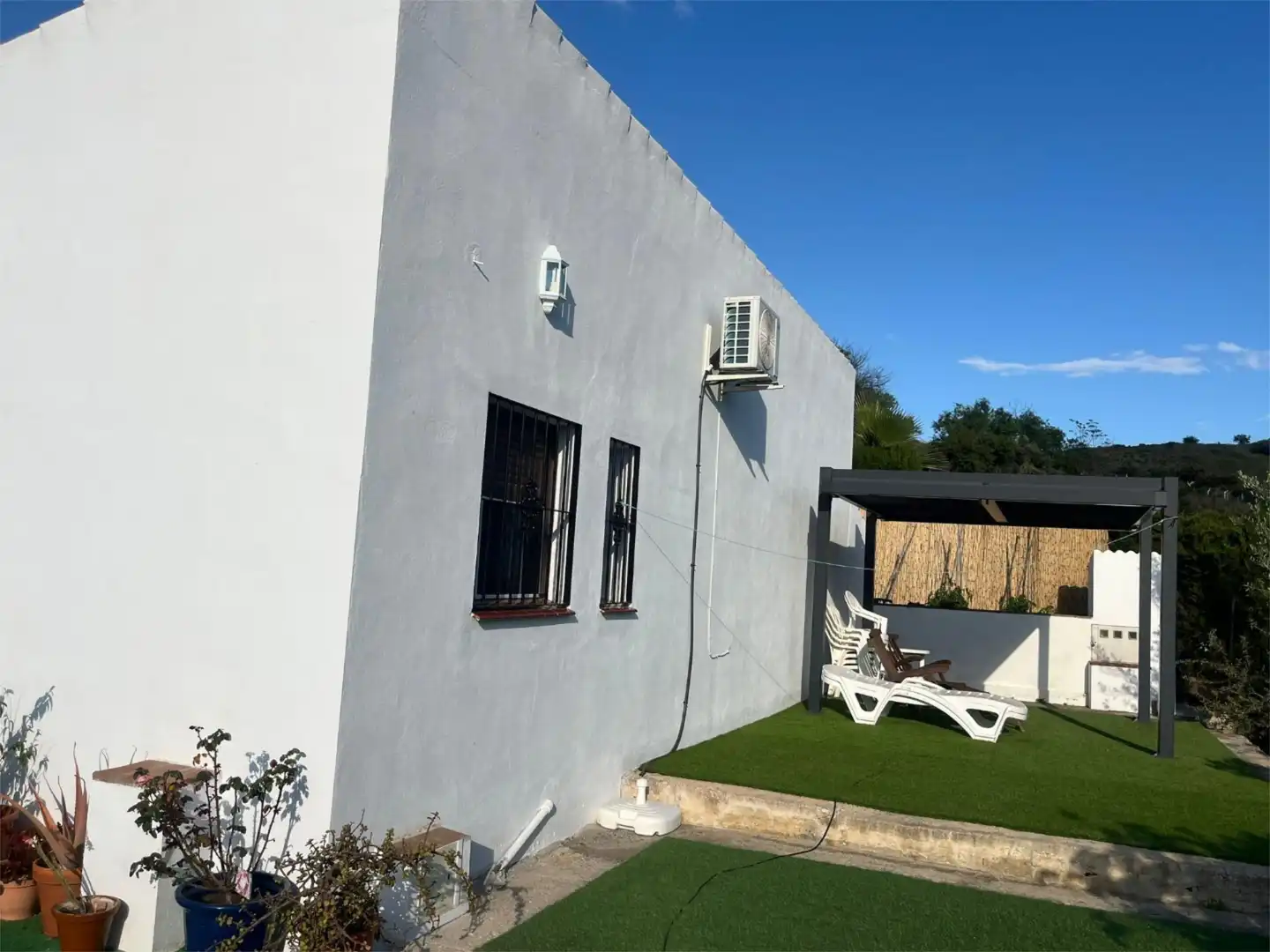 Country homes for sale in Calle G. Perez, 13, El Borge Exterior view of Country homes for sale in El Borge with Air Conditioner, Heating and Private garden