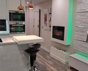 Cuina de Apartament de lloguer en Benidorm amb Calefacció, Jardí privat i Terrassa