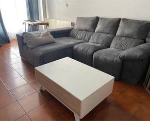 Sala d'estar de Casa adosada en venda en Aldealengua amb Jardí privat i Terrassa