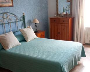 Bedroom of Flat for sale in La Pobla de Vallbona  with Air Conditioner and Balcony
