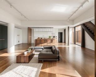 Sala d'estar de Dúplex en venda en  Barcelona Capital