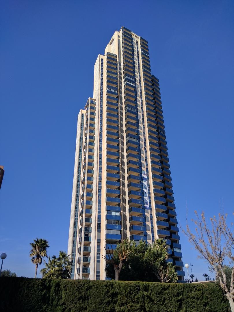 Vista exterior de Garatge en venda en Benidorm