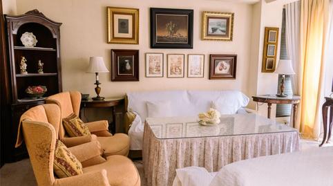 Foto 2 de Piso en venta en Calle Virgen de Luján, 41, Los Remedios,  Sevilla Capital