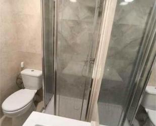 Bathroom of Flat for sale in La Pobla de Vallbona