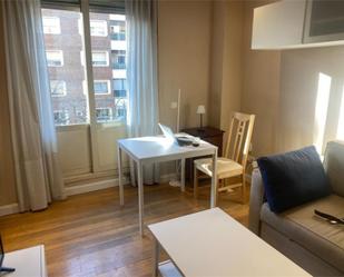 Bedroom of Flat to rent in  Madrid Capital  with Air Conditioner and Balcony