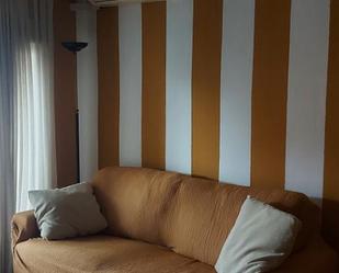 Sala d'estar de Pis de lloguer en  Madrid Capital amb Calefacció, Moblat i Balcó
