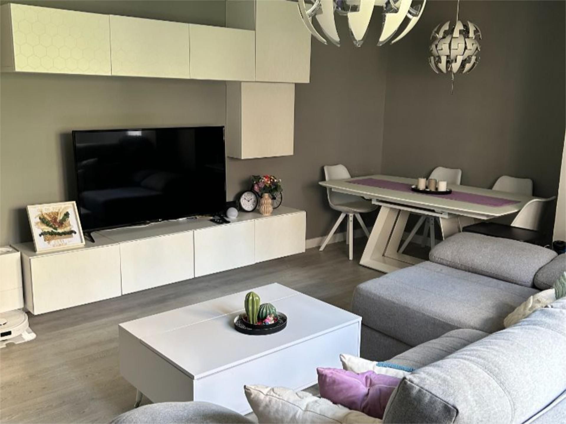 Sala d'estar de Pis en venda en Vitoria - Gasteiz amb Terrassa i Balcó
