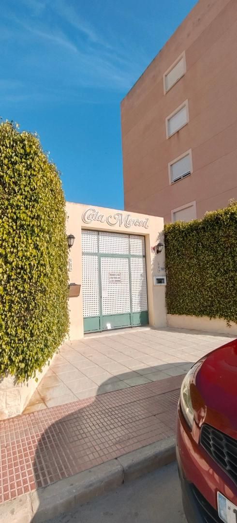 Vista exterior de Garatge en venda en El Campello