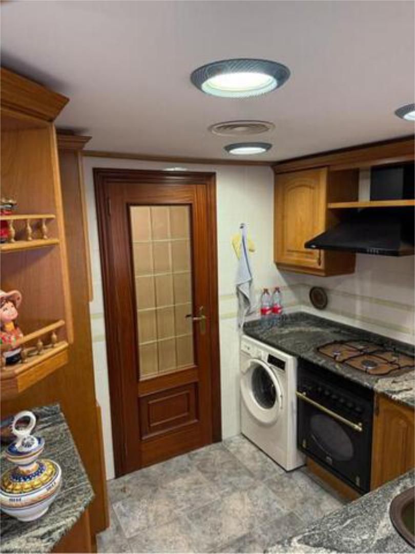 Kitchen of Flat for sale in  Valencia Capital